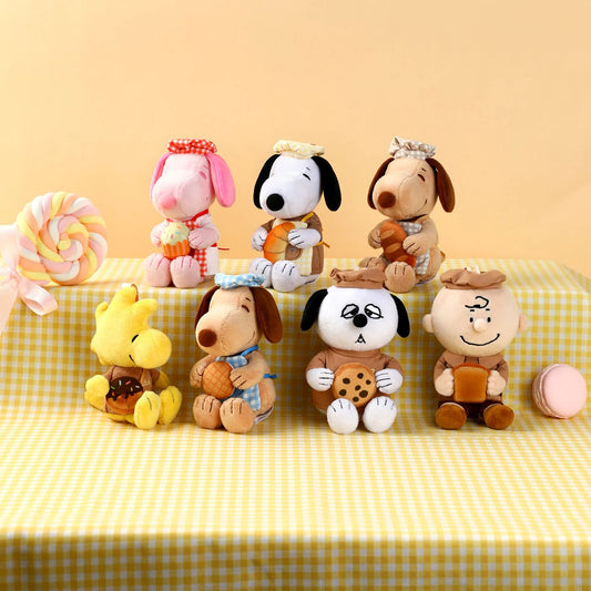 SNOOPY PEANUTS BAKERY PLUSH PENDANT