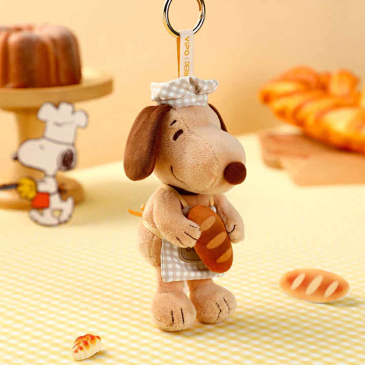 SNOOPY PEANUTS BAKERY PLUSH PENDANT
